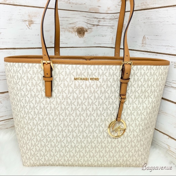 Michael Kors Jet Set Travel Medium Carryall Tote Boutique